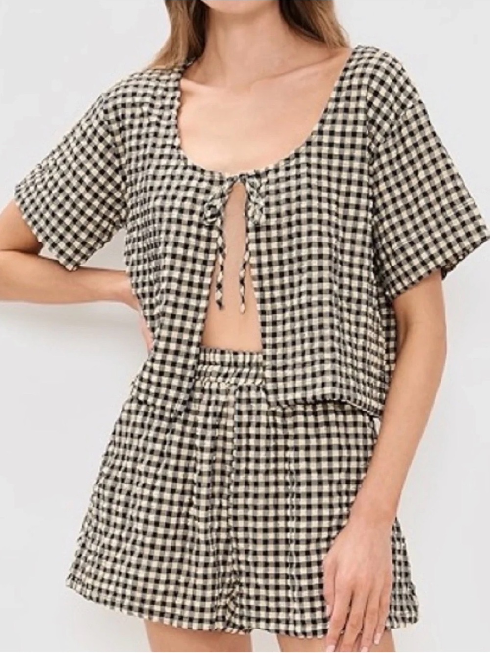 Gingham Scoop-Neck Cropped Top in Black & Cream